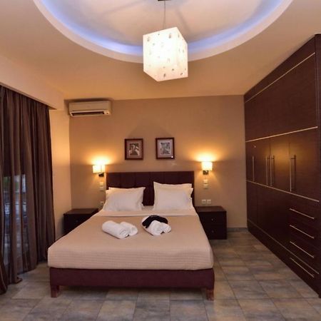 Gonis Suites 팔라이오코라 외부 사진