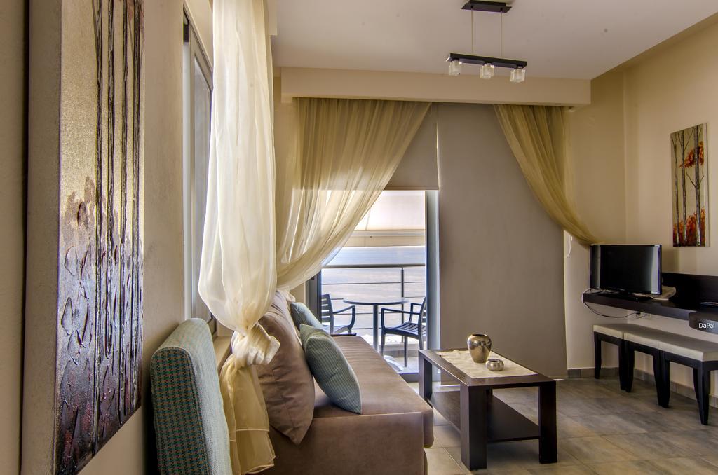 Gonis Suites 팔라이오코라 외부 사진