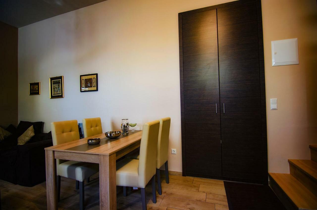 Gonis Suites 팔라이오코라 외부 사진